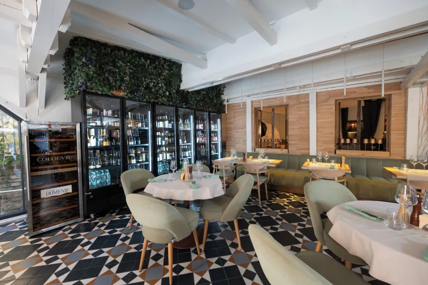 Barrique Garden Rooms - Licensed - Breakfast -Free Airport Pickup - Image 1