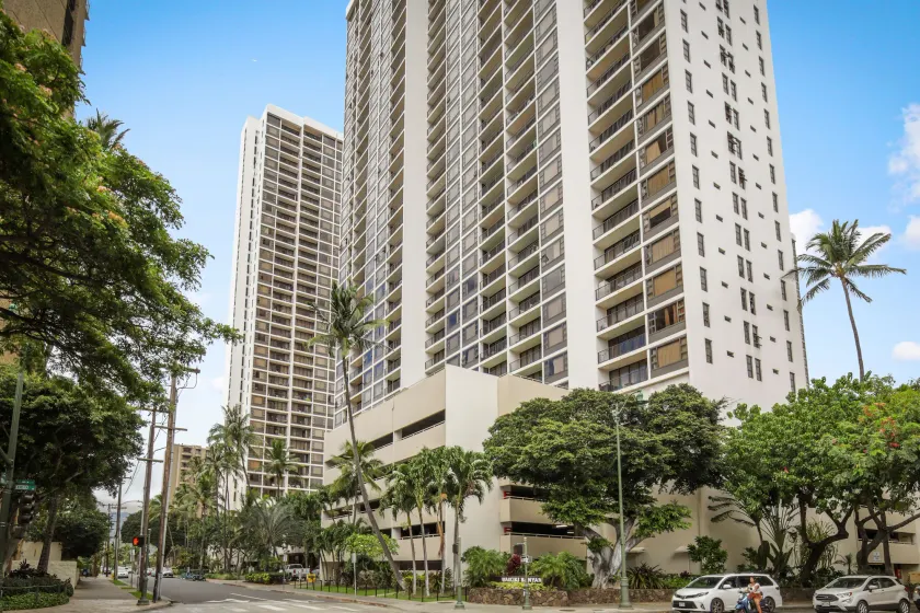 Aston at the Waikiki Banyan - Image 1