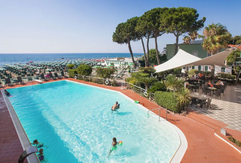 Hotel Gabriella - Image 1