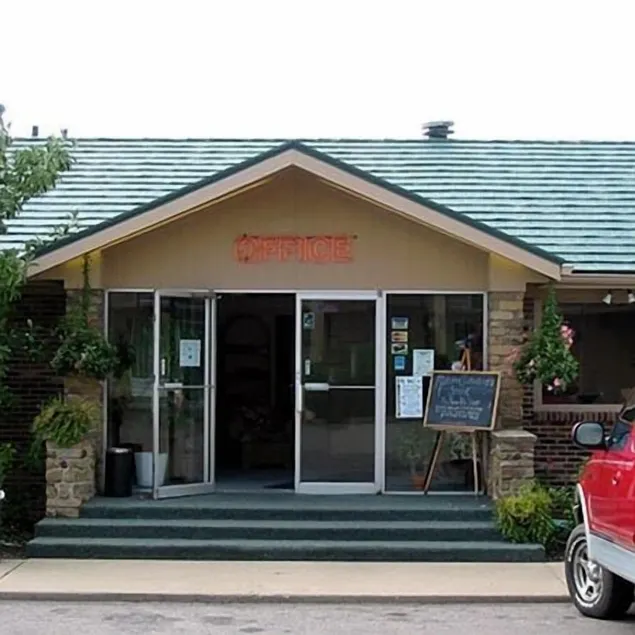Mariann Travel Inn Scottsburg - Image 1