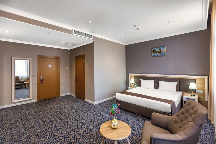 Metro City Hotel Baku - Image 1