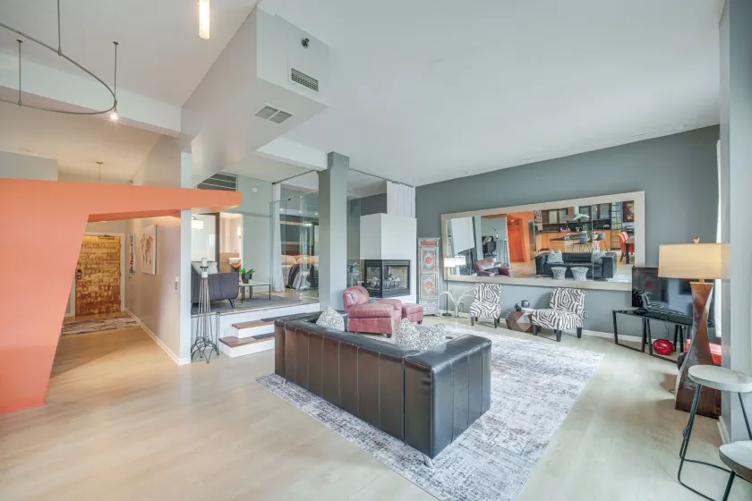 Dtwn Cleveland Loft-Style Condo: Walk to Stadiums! - Image 1