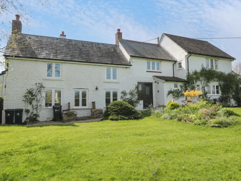 Brook Cottage - Image 1