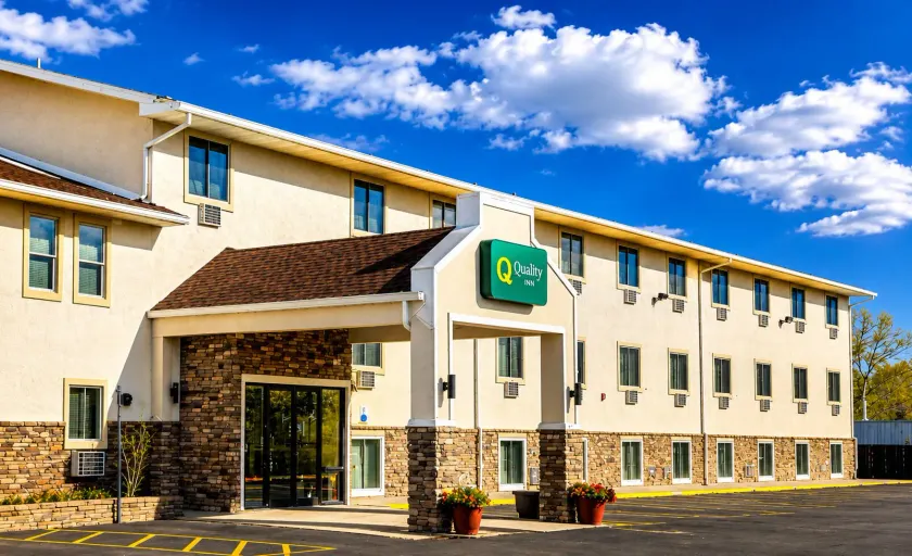 Quality Inn Gillette - Image 1