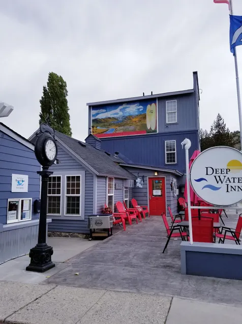 Deep Water Inn - Image 1