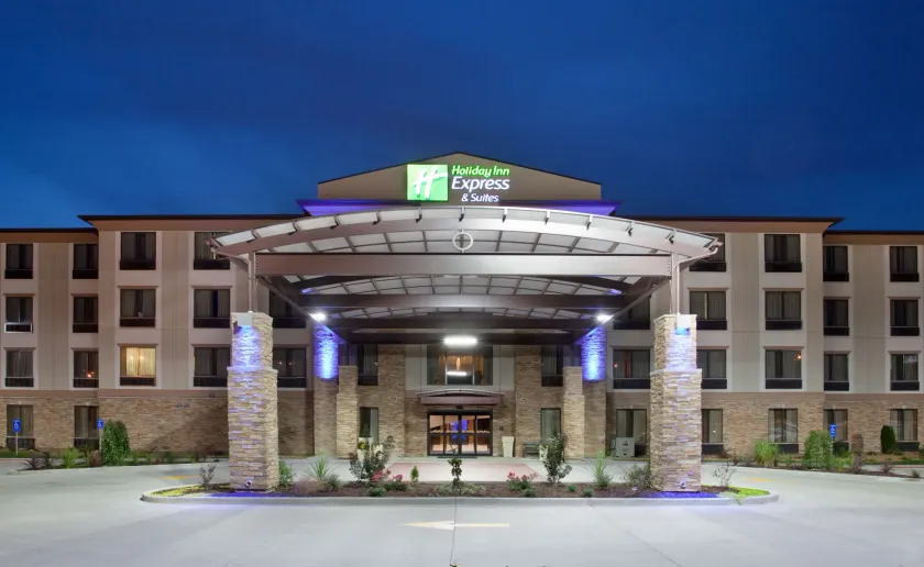 Holiday Inn Express & Suites St Louis Airport by IHG - Image 1