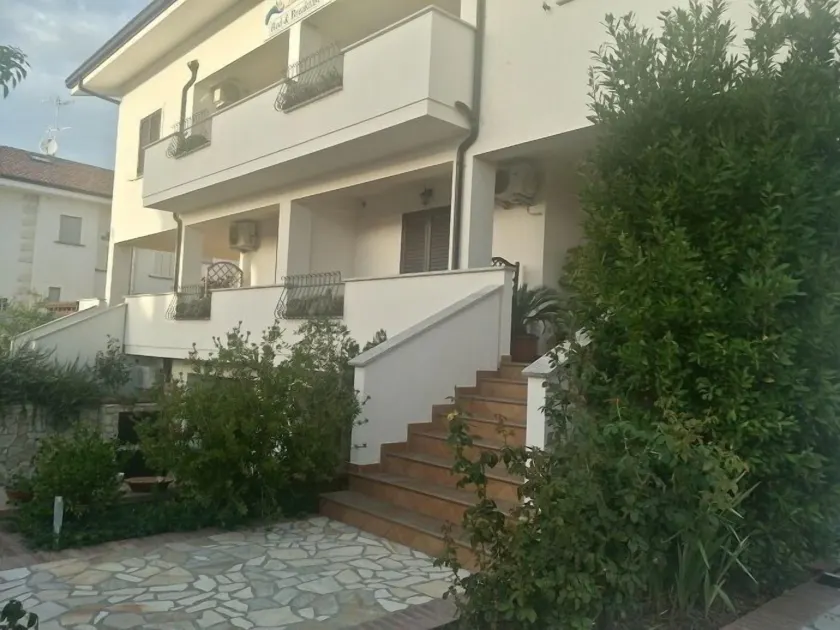 Zama Bed&Breakfast - Image 1