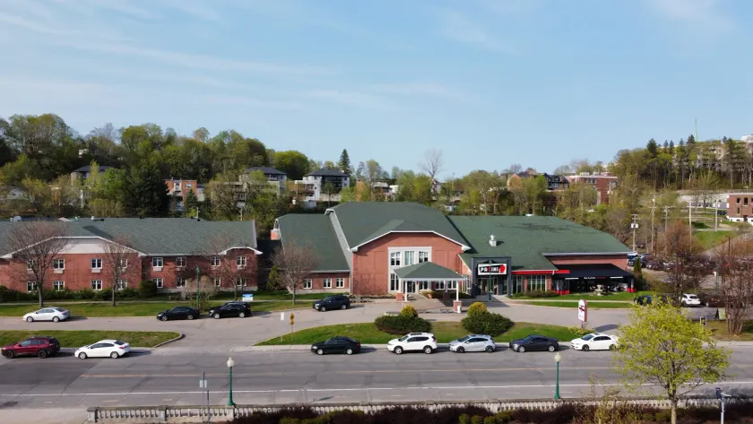 Hôtel Énergie Shawinigan - Image 1