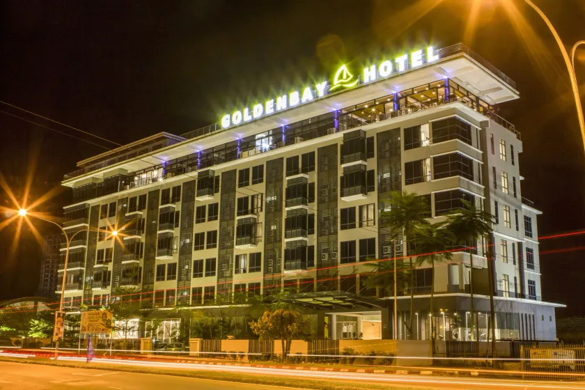 Goldenbay Hotel - Image 1