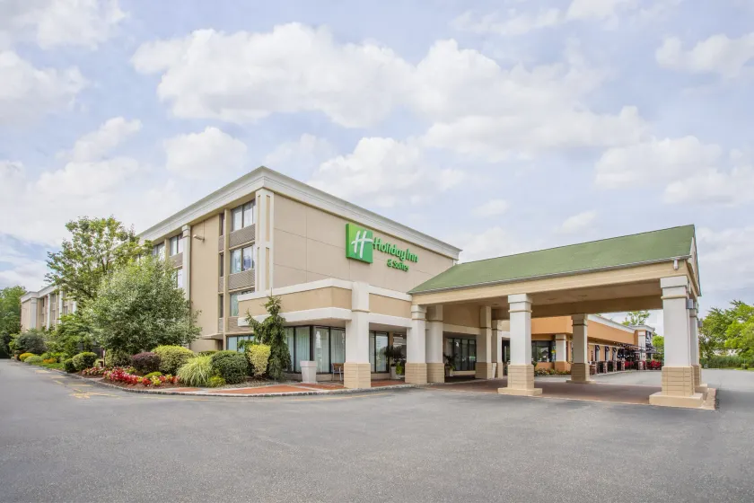 Holiday Inn & Suites Parsippany Fairfield by IHG - Image 1