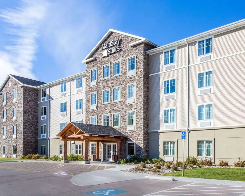 MainStay Suites Rapid City - Image 1