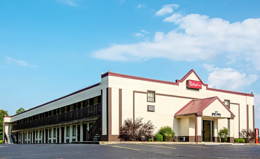 Red Roof Inn Scottsburg - Image 1