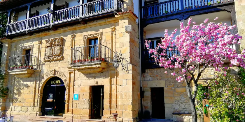 Hotel Museo Los Infantes - Image 1