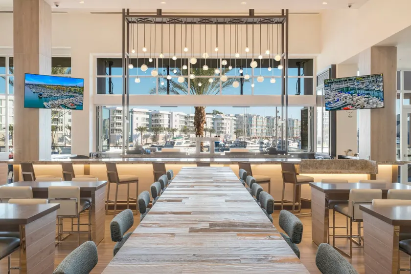 Courtyard by Marriott Marina del Rey - Image 1