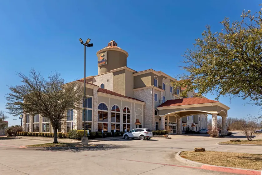 Comfort Suites Gainesville - Image 1