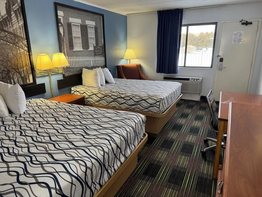 Sprucewood Inn - Image 1