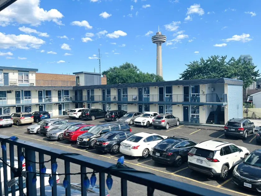 Fairway Inn by the Falls - Image 1