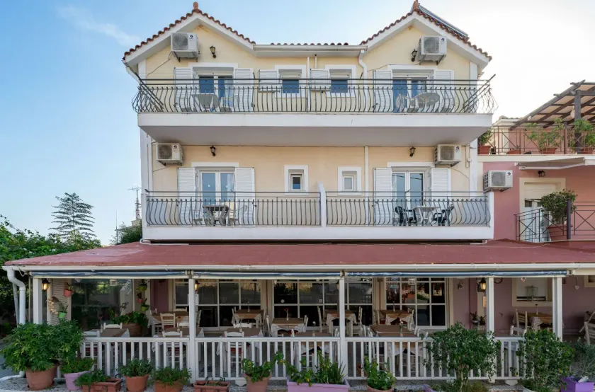 Socrates Apartments - Image 1
