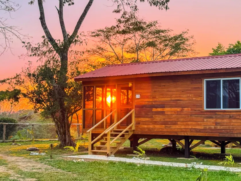 Carmelita River Cabins - Image 1