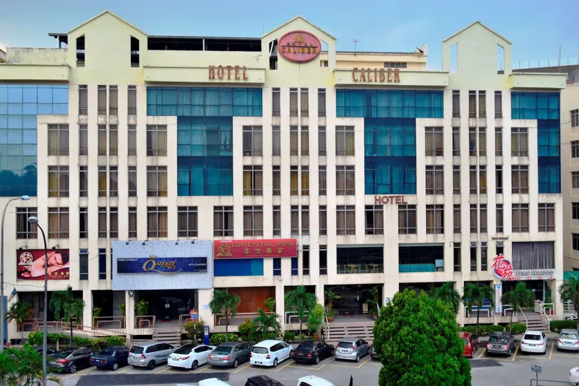 Hotel Caliber - Image 1