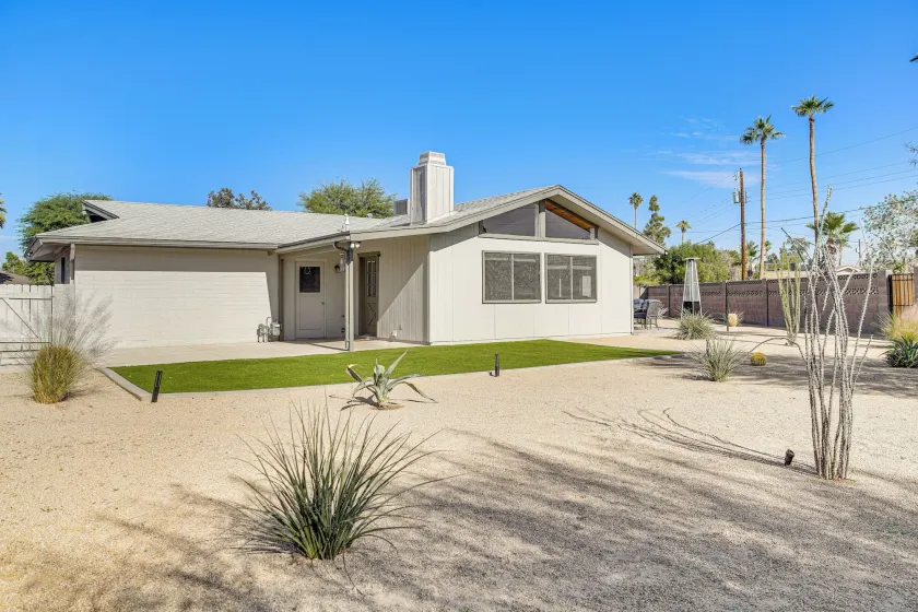 2 Mi to Asu: Spacious Family Home w/ Patio! - Image 1