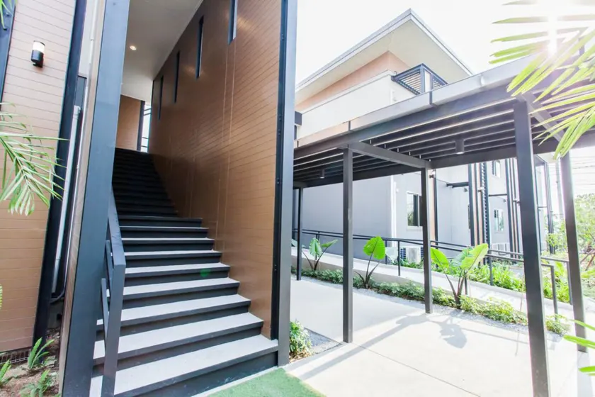 Morino Hotel Si Racha - Image 1