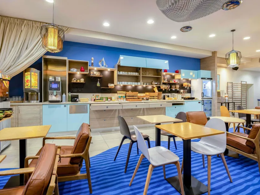 ibis Styles La Rochelle Centre Vieux Port - Image 1