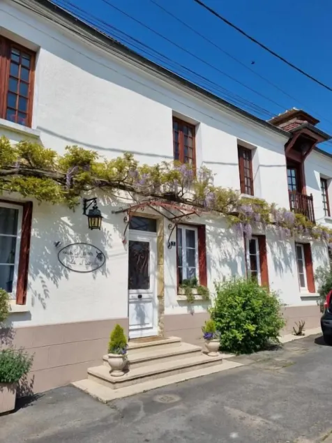 Les Glycines de Monchy- Chambres d'hôtes - Image 1