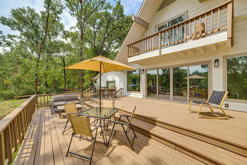 Private Dock: Waterfront Cedar Creek Lake Home - Image 1