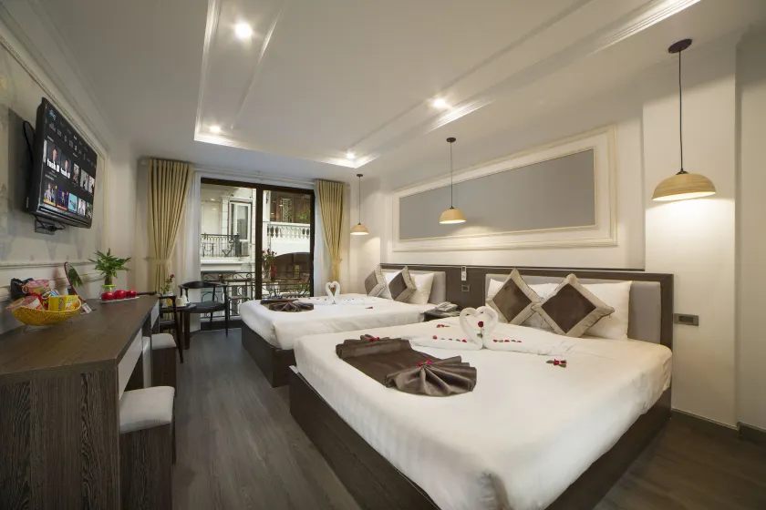 Galliot Central Hotel - Image 1