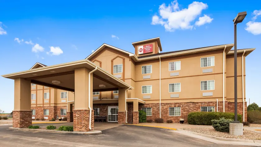Best Western Plus Wakeeney Inn & Suites - Image 1