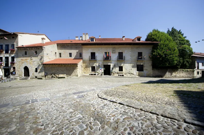 Parador de Santillana Gil Blas - Image 1