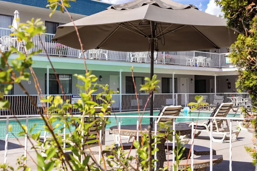 Siesta Suites - Image 1