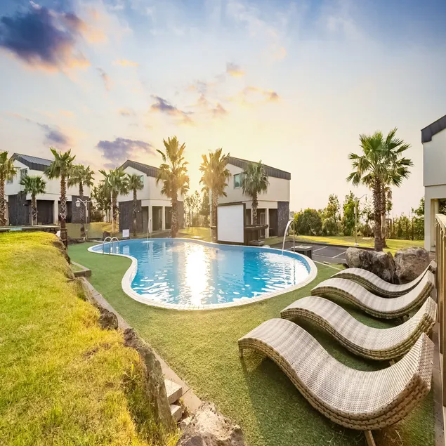 Pool and Villa Sorang - Image 1