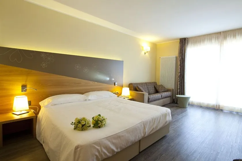 Harmony Suite Hotel - Image 1