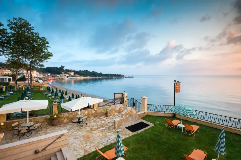 Andreolas Luxury Suites - Image 1