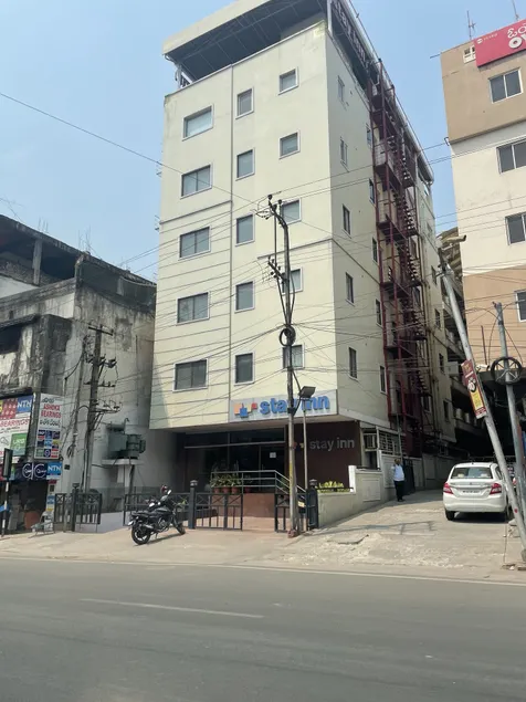 Hotel Stay Inn - Image 1