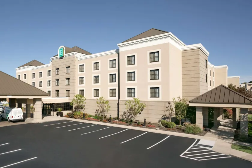 Embassy Suites by Hilton Cleveland Beachwood - Image 1