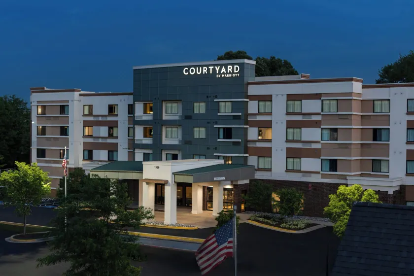 Courtyard Largo Medical Center Drive - Image 1