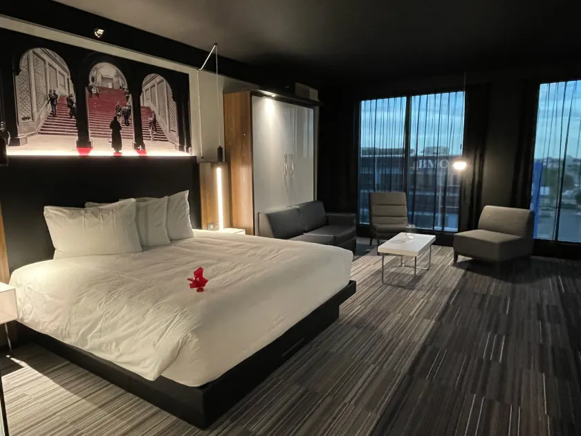 Grand Times Hotel Laval - Centropolis - Image 1