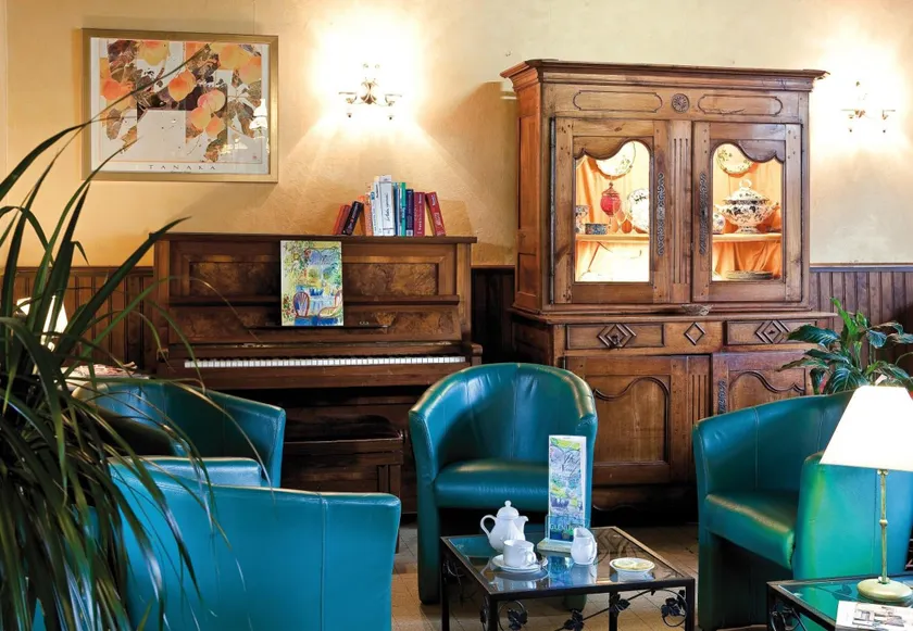 Logis Hôtel du Pont Neuf - Lobby