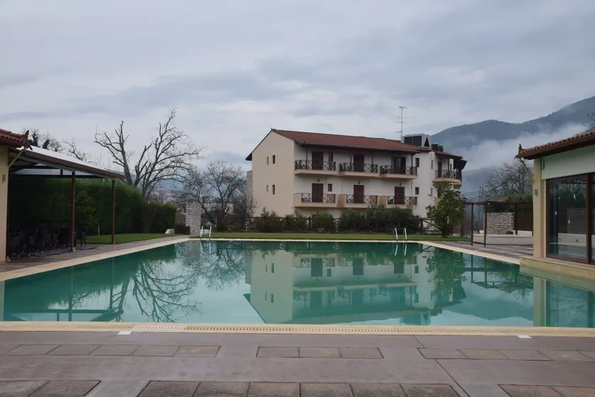 Mont Helmos Hotel - Image 1