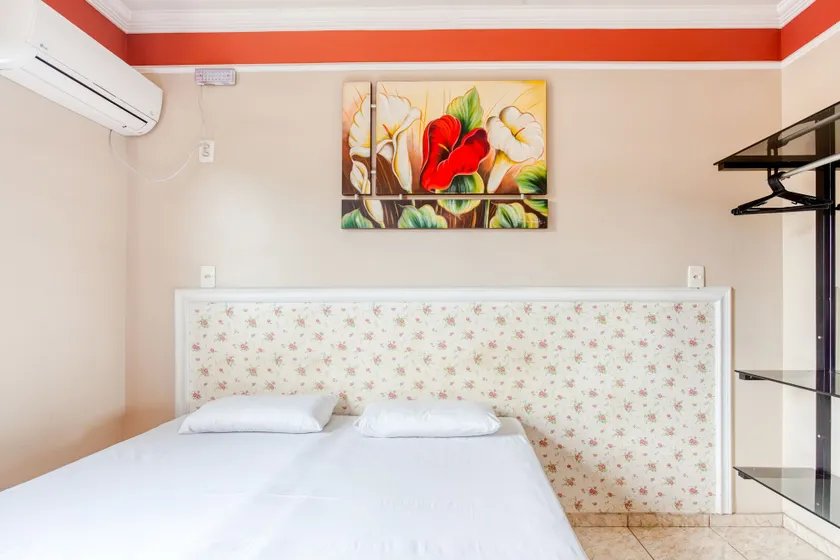 Ouro Hotel - Image 1