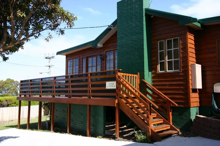 Cedar Cottages Blackmans Bay - Image 1