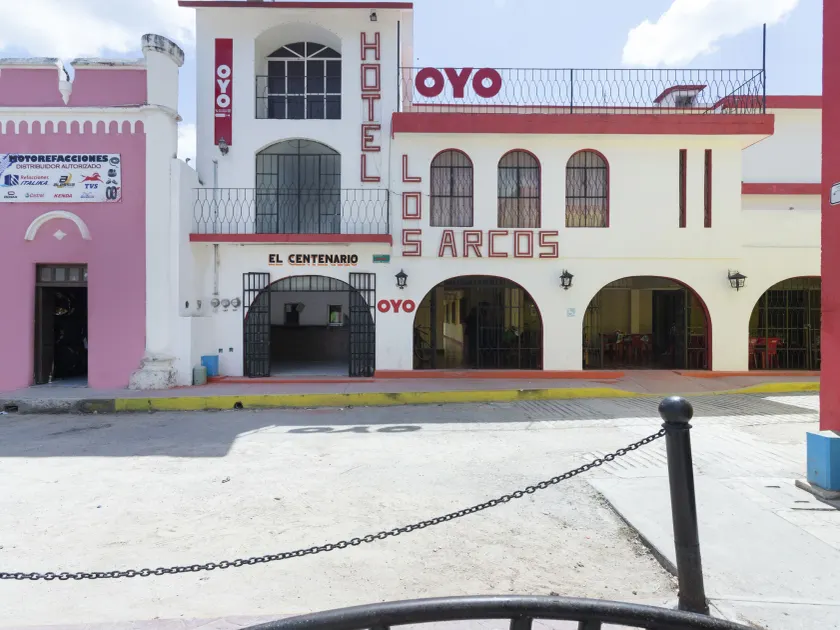 OYO Hotel Los Arcos - Image 1