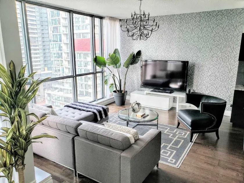 King Street Executive Suite - Image 1