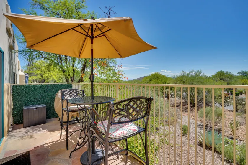 Scenic Tucson Vacation Rental w/ Patio & Grill! - Innvendig