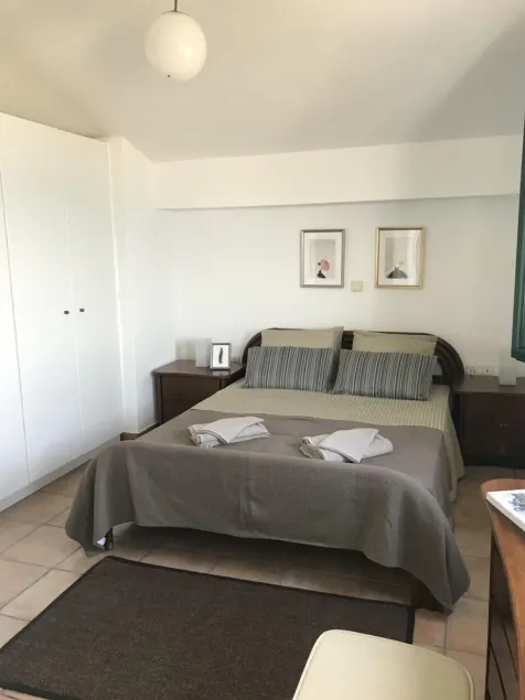 Seafront Maisonette - Image 1