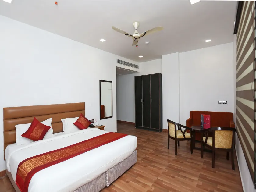 Amora Rooms Dwarka - Image 1