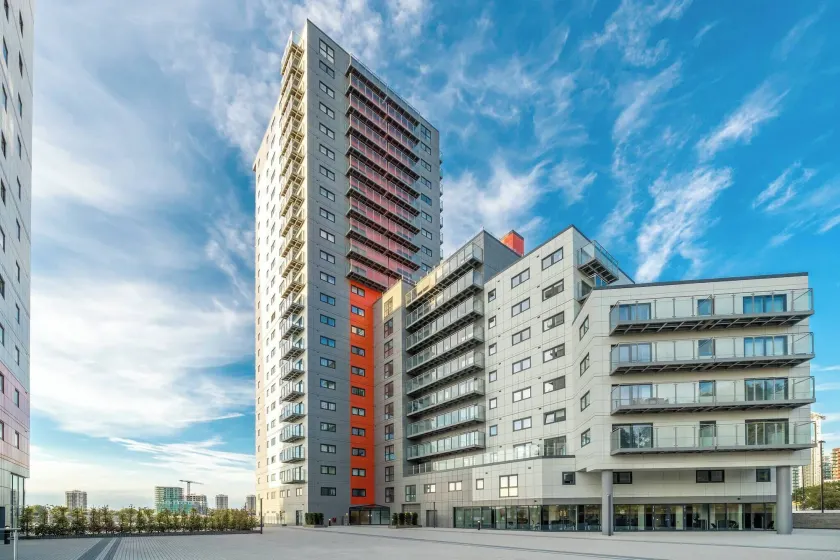 Skyvillion - River View Mins To O2 & London Excel - Image 1
